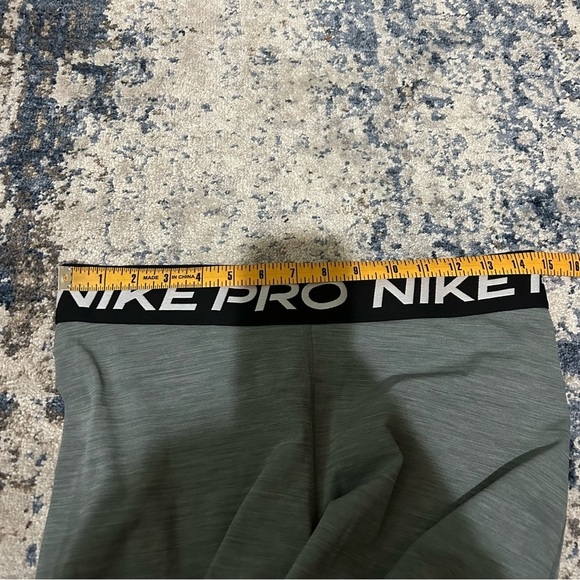 Nike Pro Dri-Fit Gray & Black Biker Shorts Size Large - Picture 4 of 6